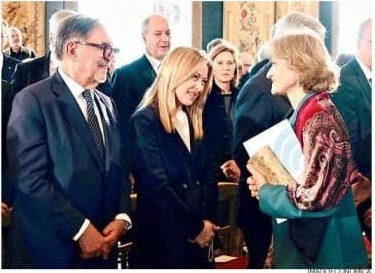 LA STAMPA: “Dietro la difesa della democrazia l’allarme per i rallestramenti in America”